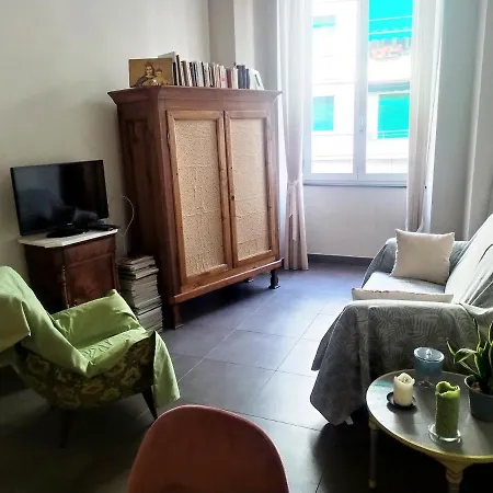 A Casa Di Chicca شقة سافونا